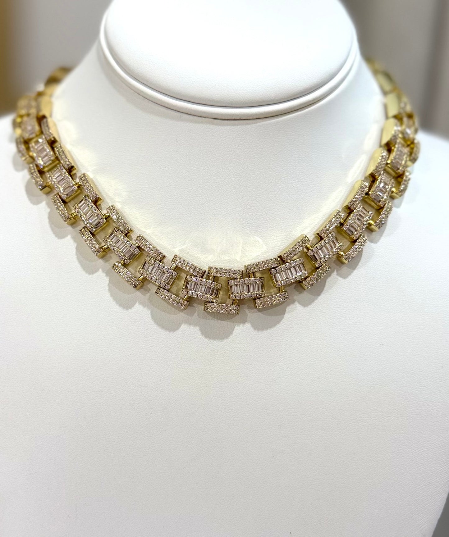 Princess choker
