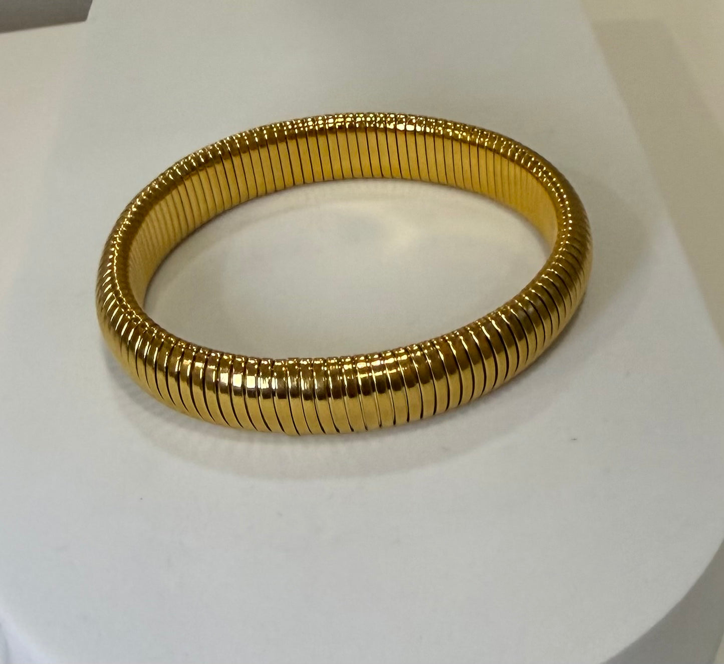 Cassie spring bangle