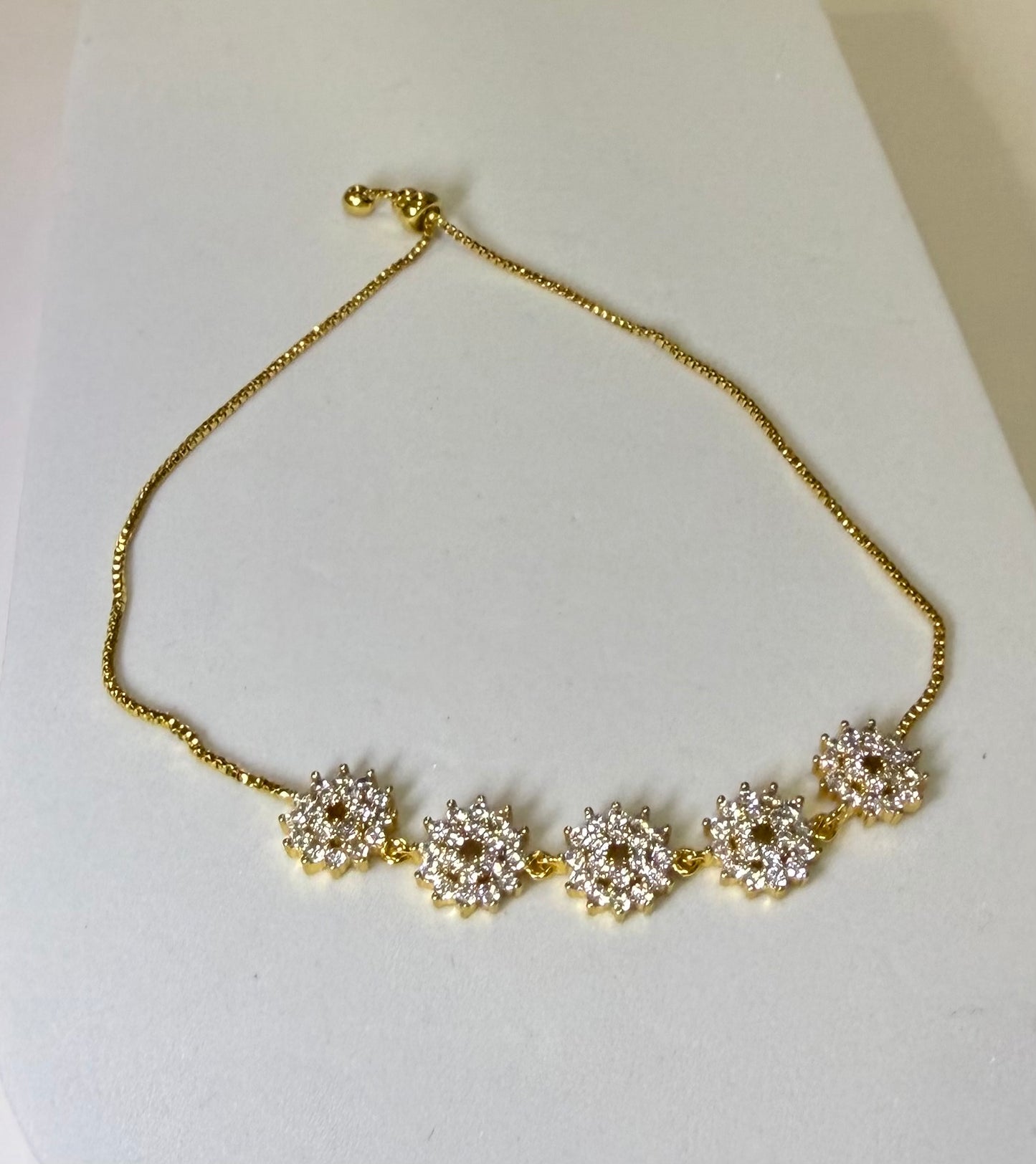 Ice cub flower bracelet