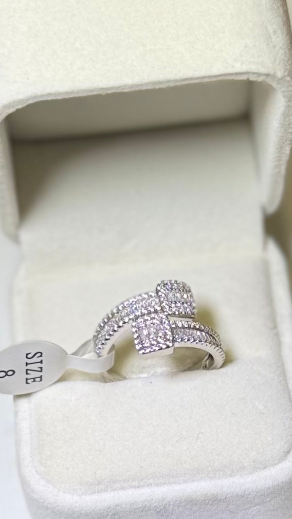 Aderlyn ring