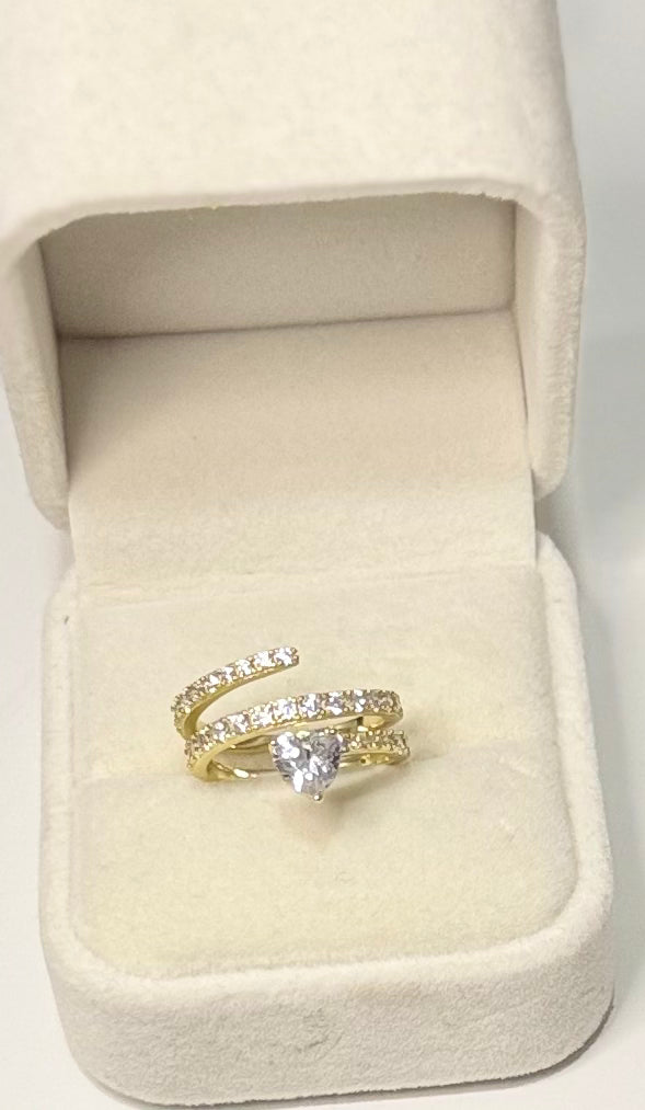 Single heart ring