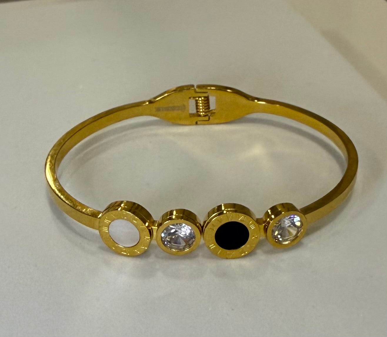 Sky luxury bangle