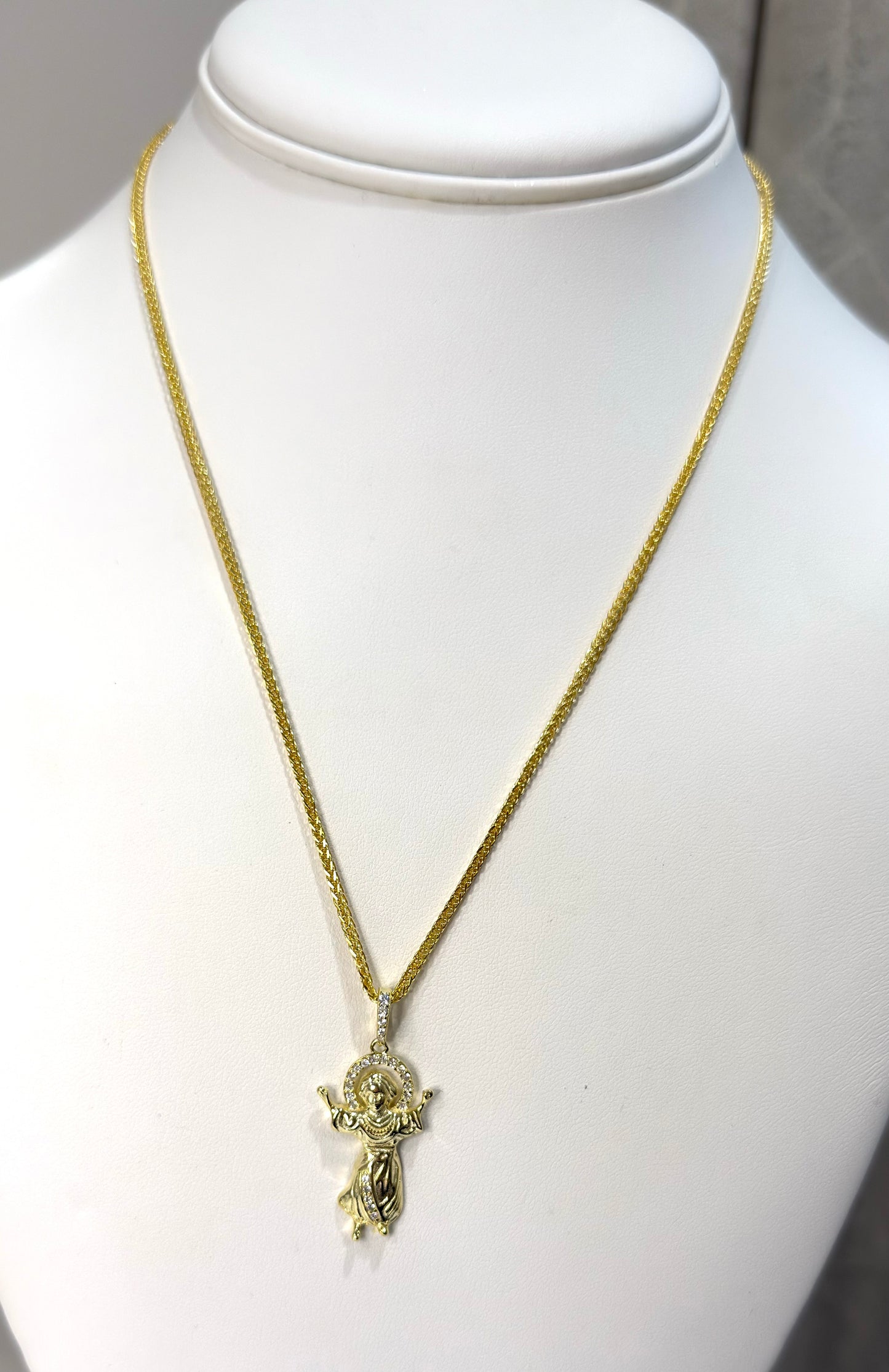 Divino niño necklaces