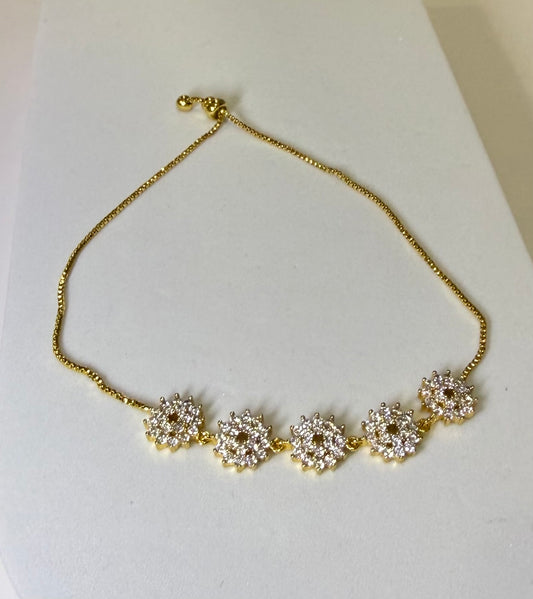 Ice cub flower bracelet