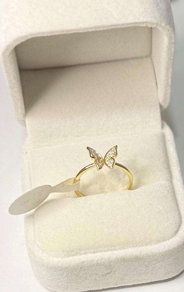 Chic butterfly ring