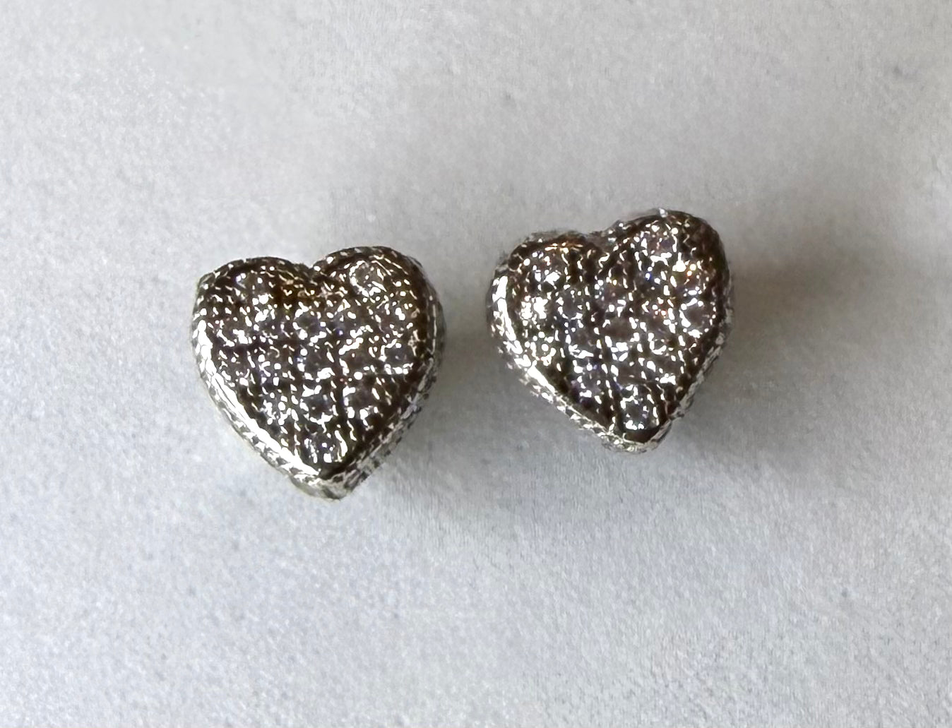 Ice heart stud earrings